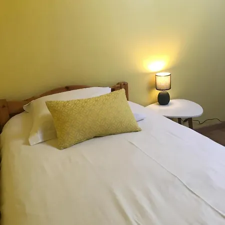 Le Du Tau Bed & Breakfast *