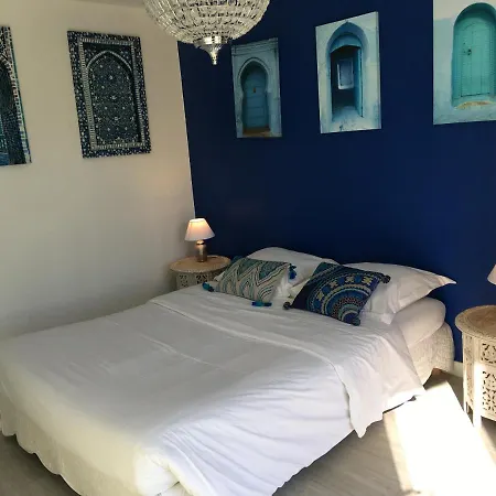 Le Du Tau Bed & Breakfast *